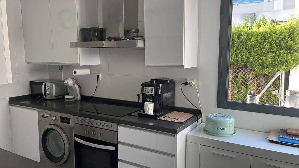 6 bedroom Villa for rent in El Puerto de Santa Maria with pool garage - € 2,800 (Ref: 9317217)