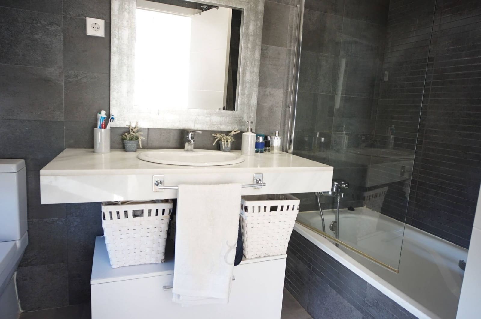 6 bedroom Villa for rent in El Puerto de Santa Maria with pool garage - € 2,800 (Ref: 9317217)