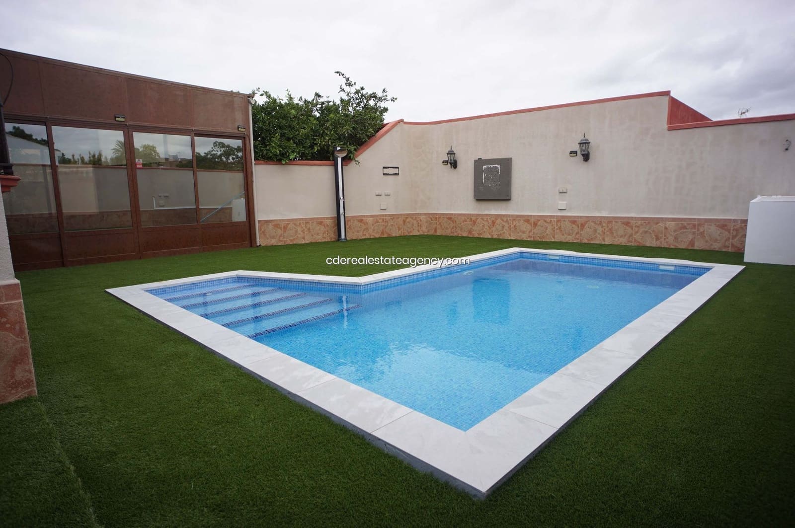 3 bedroom Villa for rent in El Puerto de Santa Maria with pool garage - € 2,500 (Ref: 9317218)