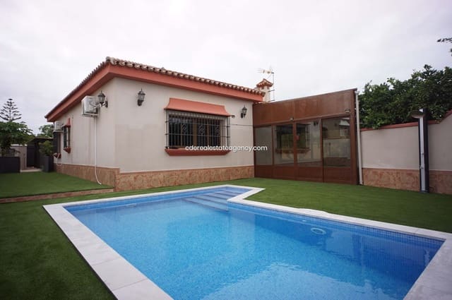 3 bedroom Villa for rent in El Puerto de Santa María with pool garage - € 2,500 (Ref: 9317218)