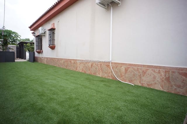 3 bedroom Villa for rent in El Puerto de Santa María with pool garage - € 2,500 (Ref: 9317218)