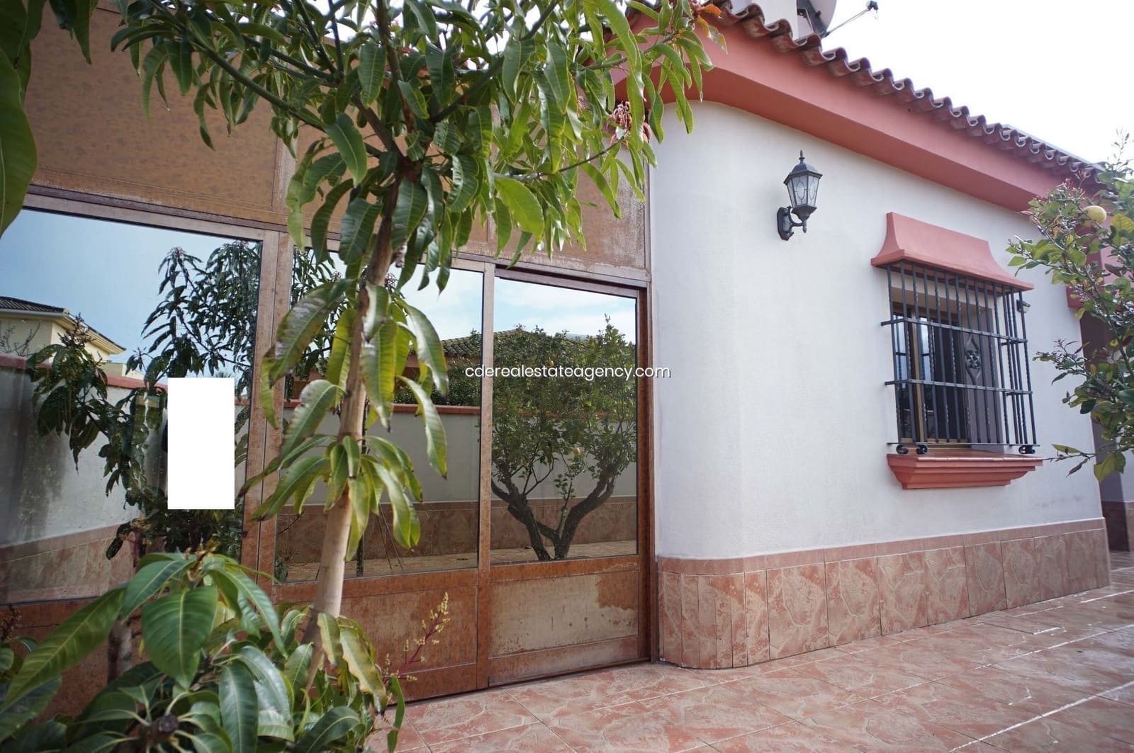 3 bedroom Villa for rent in El Puerto de Santa Maria with pool garage - € 2,500 (Ref: 9317218)