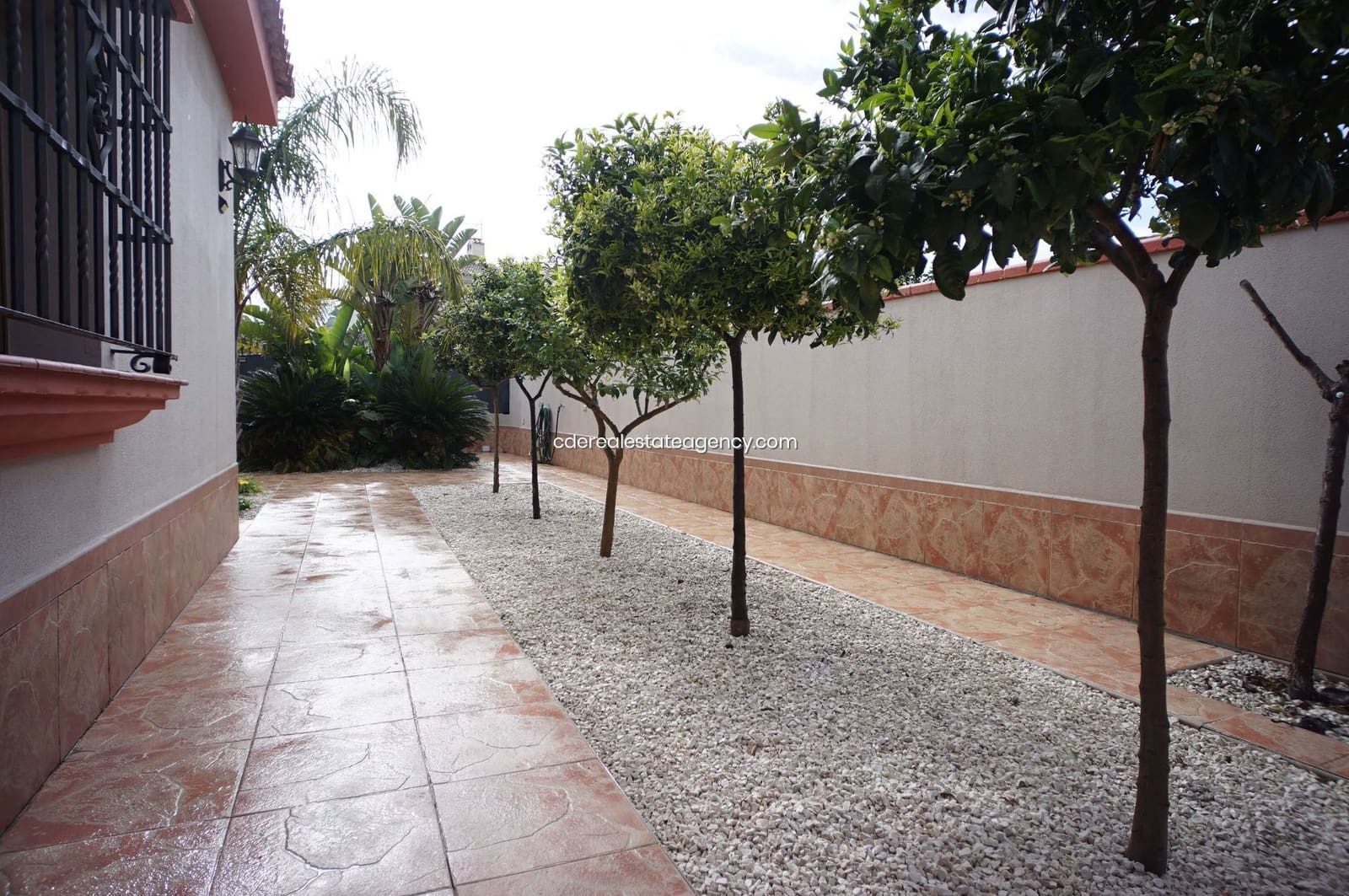 3 bedroom Villa for rent in El Puerto de Santa Maria with pool garage - € 2,500 (Ref: 9317218)