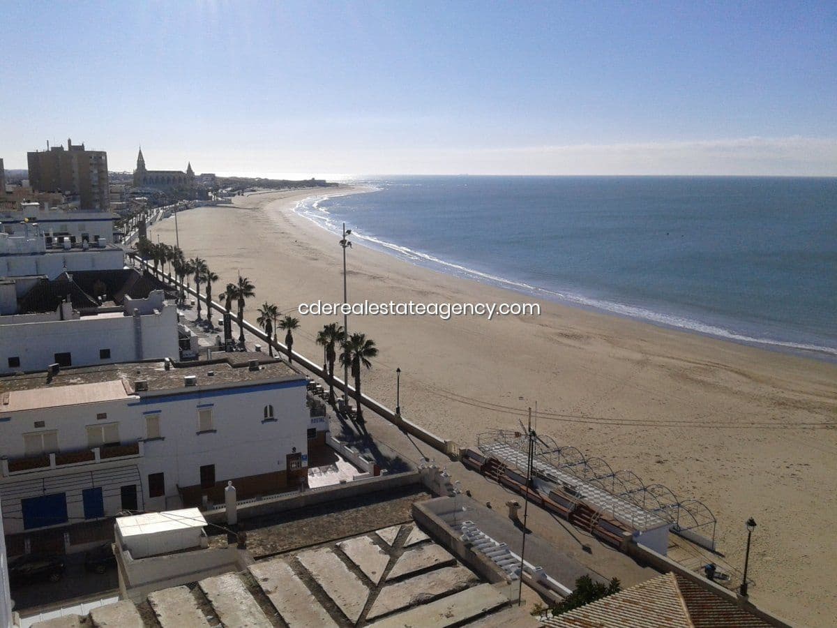 5 soveværelse Villa til leje i Rota med swimmingpool garage - € 1.530 (Ref: 9317220)