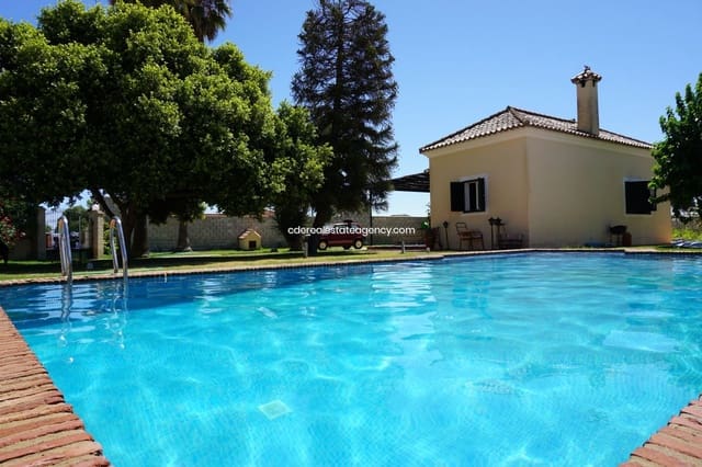 5 bedroom Villa for rent in Rota with pool garage - € 1,530 (Ref: 9317220)