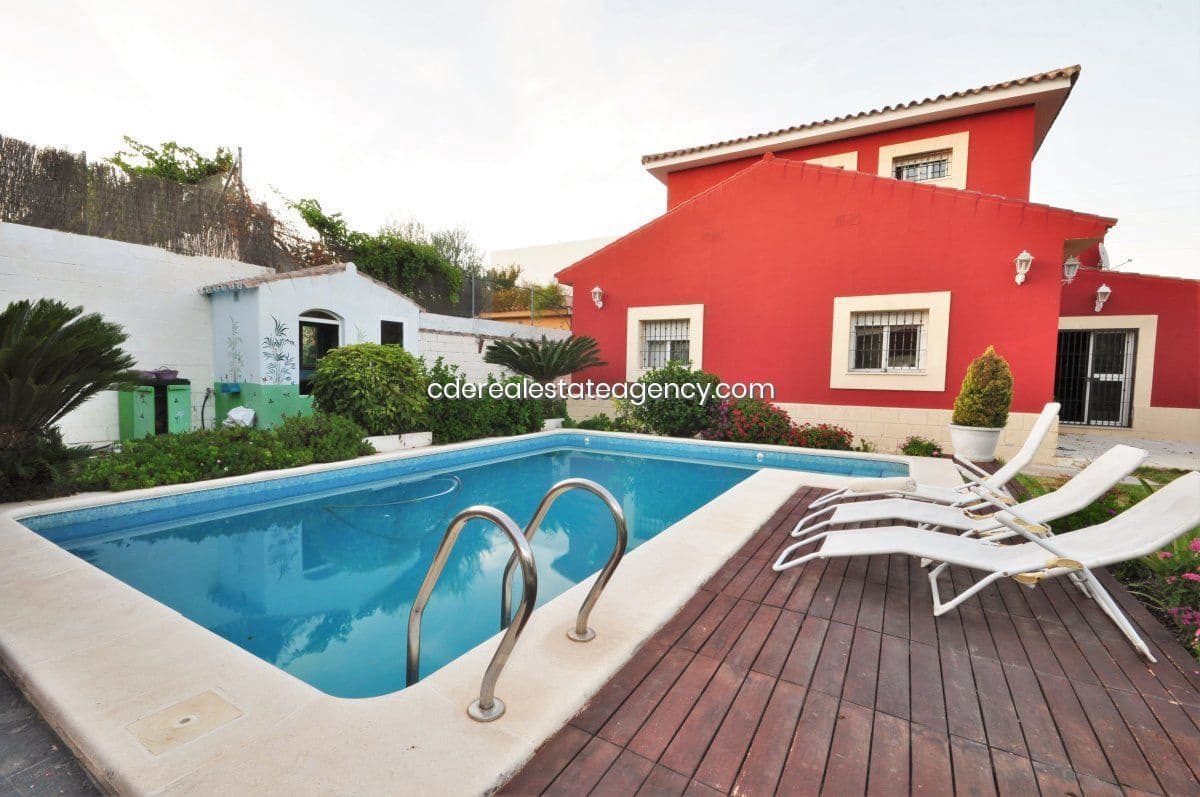 5 slaapkamer Villa te huur in Rota met zwembad garage - € 1.700 (Ref: 9317221)