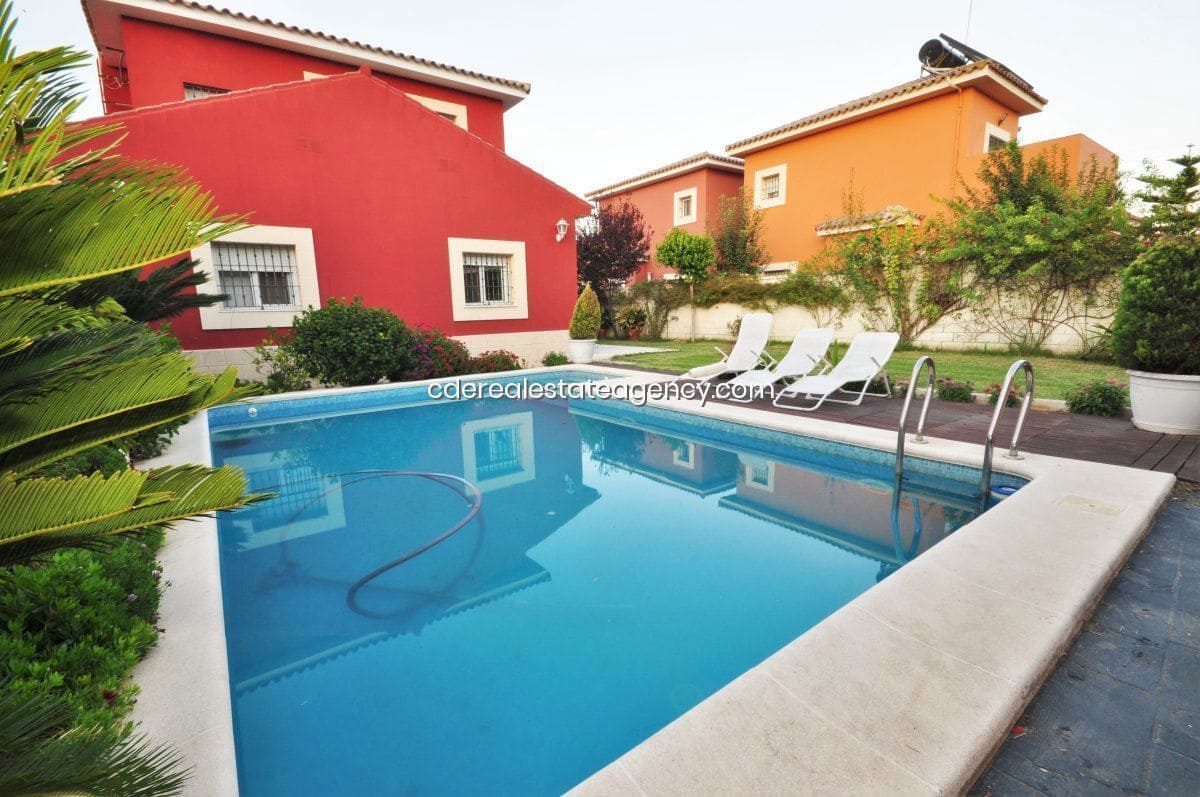 5 slaapkamer Villa te huur in Rota met zwembad garage - € 1.700 (Ref: 9317221)