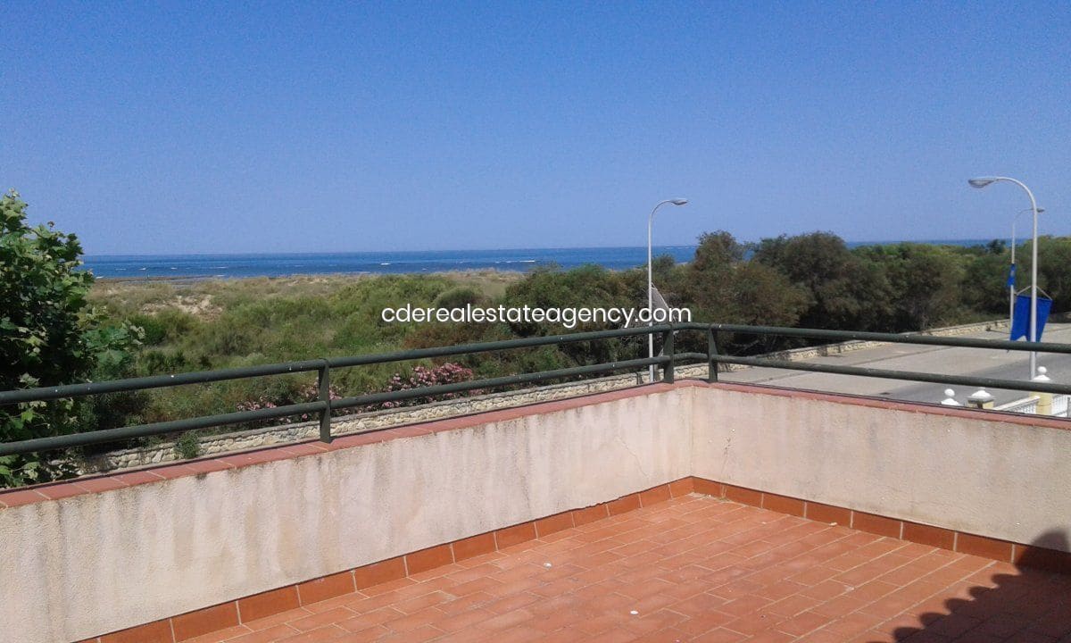 5 slaapkamer Villa te huur in Rota met zwembad garage - € 1.700 (Ref: 9317221)