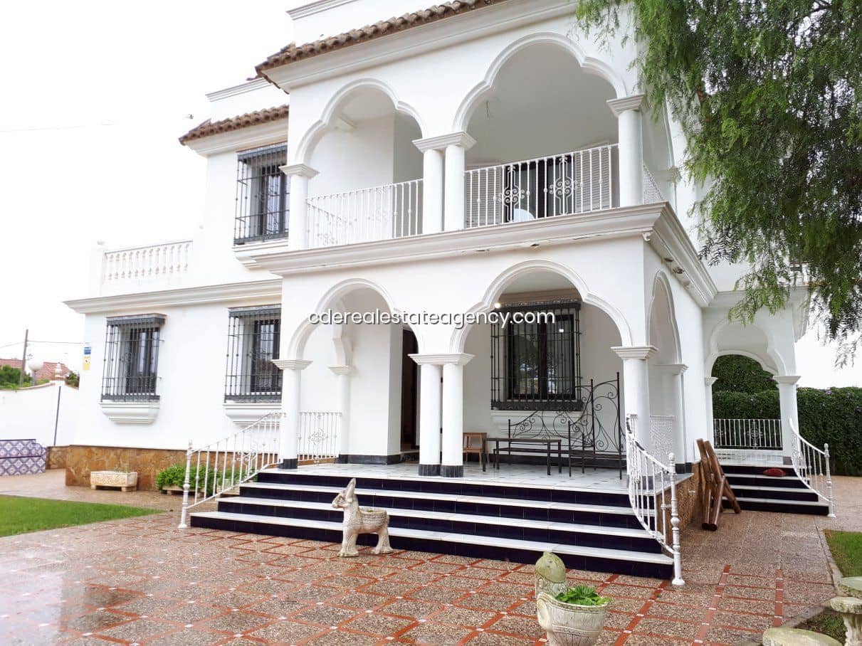 5 slaapkamer Villa te huur in Rota met zwembad garage - € 1.700 (Ref: 9317221)