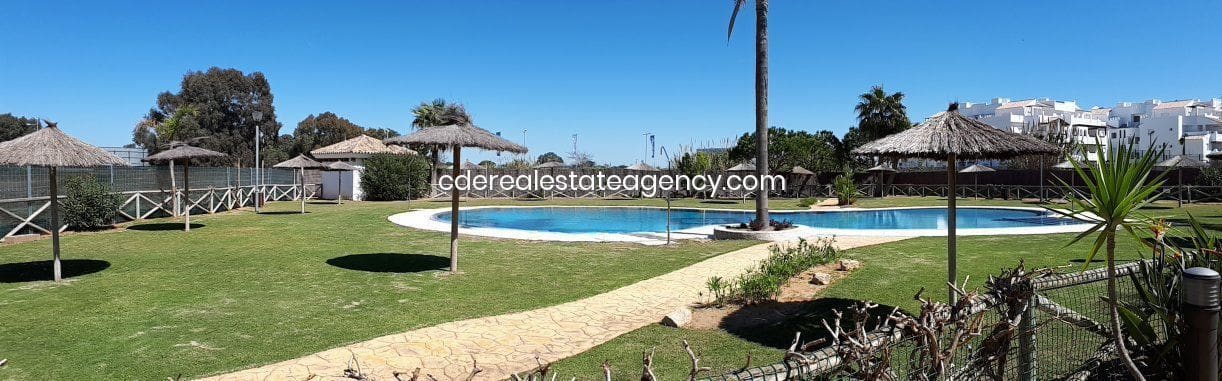 5 slaapkamer Villa te huur in Rota met zwembad garage - € 1.700 (Ref: 9317221)