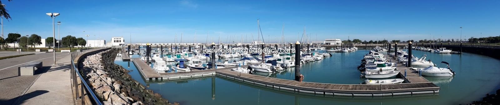 5 slaapkamer Villa te huur in Rota met zwembad garage - € 1.700 (Ref: 9317221)