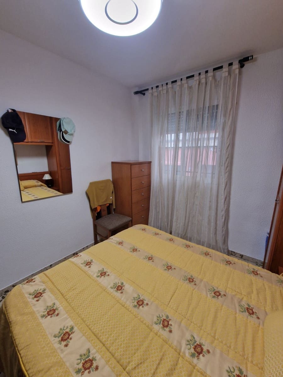 3 sovrum Lägenhet till salu i Rota - 170 000 € (Ref: 9512025)