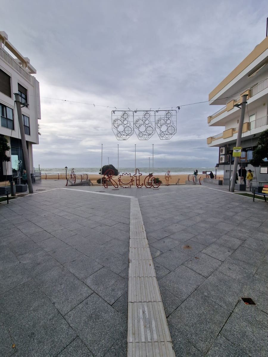 3 sovrum Lägenhet till salu i Rota - 170 000 € (Ref: 9512025)