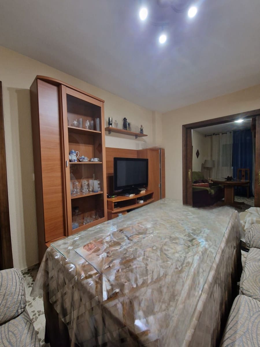 3 sovrum Lägenhet till salu i Rota - 170 000 € (Ref: 9512025)