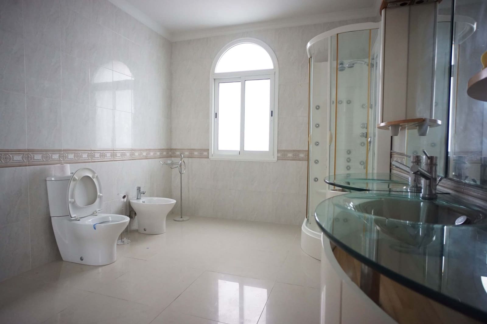 6 soverom Villa til leie i Chipiona med svømmebasseng garasje - € 2 500 (Ref: 9547540)