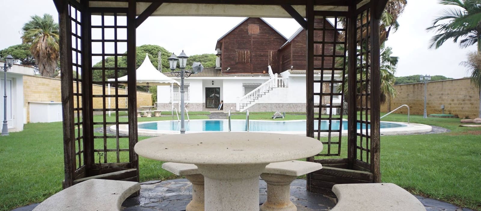 6 soverom Villa til leie i Chipiona med svømmebasseng garasje - € 2 500 (Ref: 9547540)