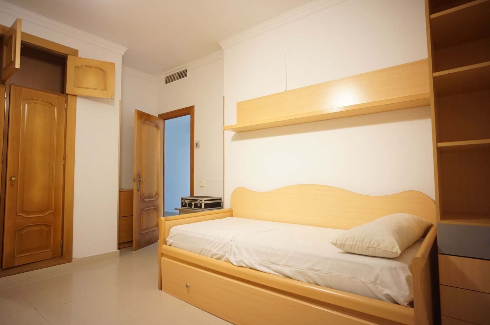 6 soverom Villa til leie i Chipiona med svømmebasseng garasje - € 2 500 (Ref: 9547540)