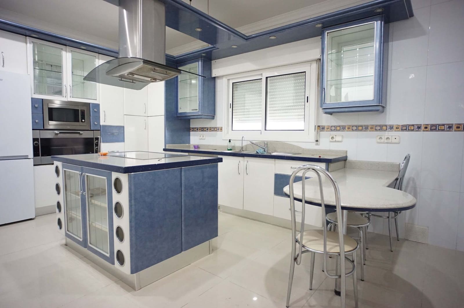 6 soverom Villa til leie i Chipiona med svømmebasseng garasje - € 2 500 (Ref: 9547540)