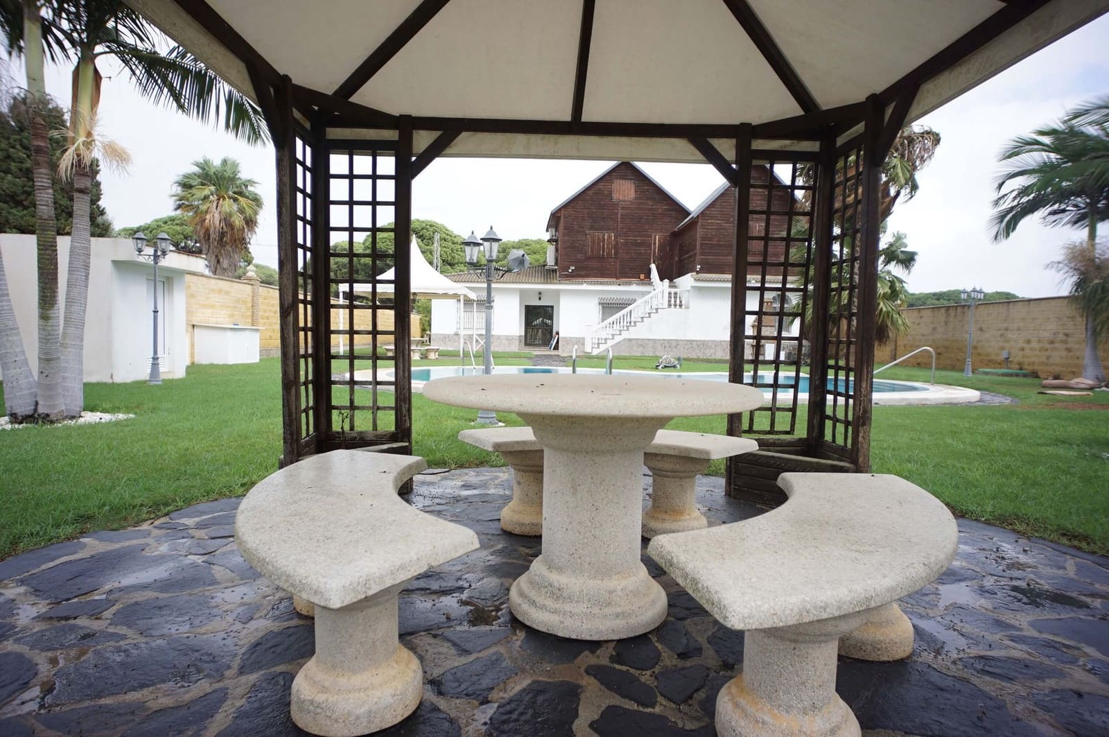 6 soverom Villa til leie i Chipiona med svømmebasseng garasje - € 2 500 (Ref: 9547540)