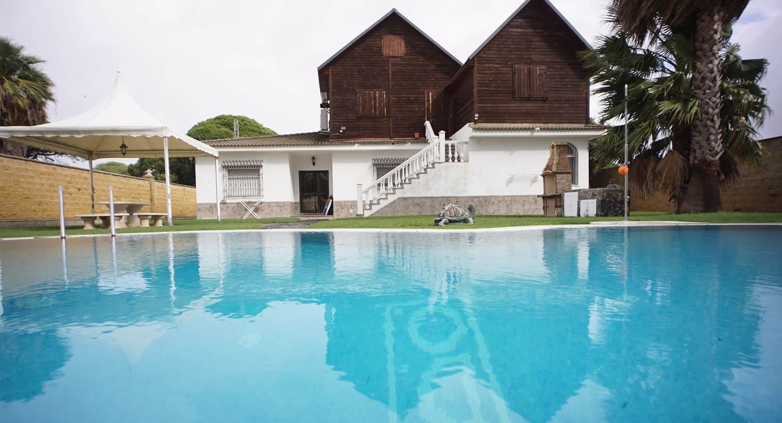 6 soverom Villa til leie i Chipiona med svømmebasseng garasje - € 2 500 (Ref: 9547540)