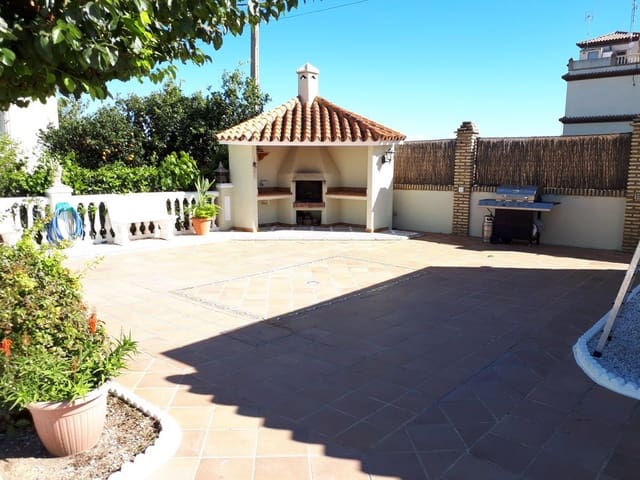 4 camera da letto Villa da affittare in Chipiona con piscina garage - 2.500 € (Rif: 9547541)