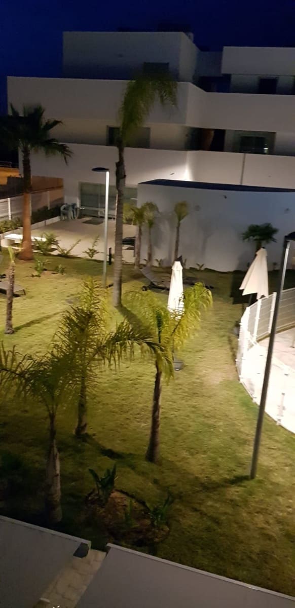 Appartement de 2 chambres à louer à Rota avec piscine garage - 1 440 € (Ref: 9806069)