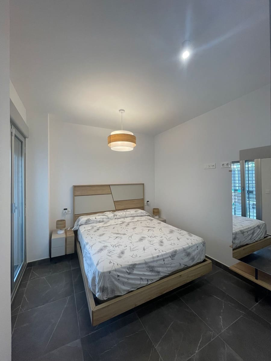 Appartement de 2 chambres à louer à Rota avec piscine garage - 1 440 € (Ref: 9806069)