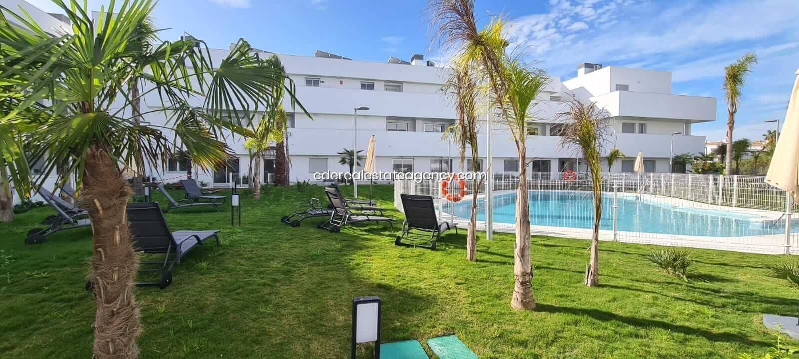 Appartement de 2 chambres à louer à Rota avec piscine garage - 1 440 € (Ref: 9806069)