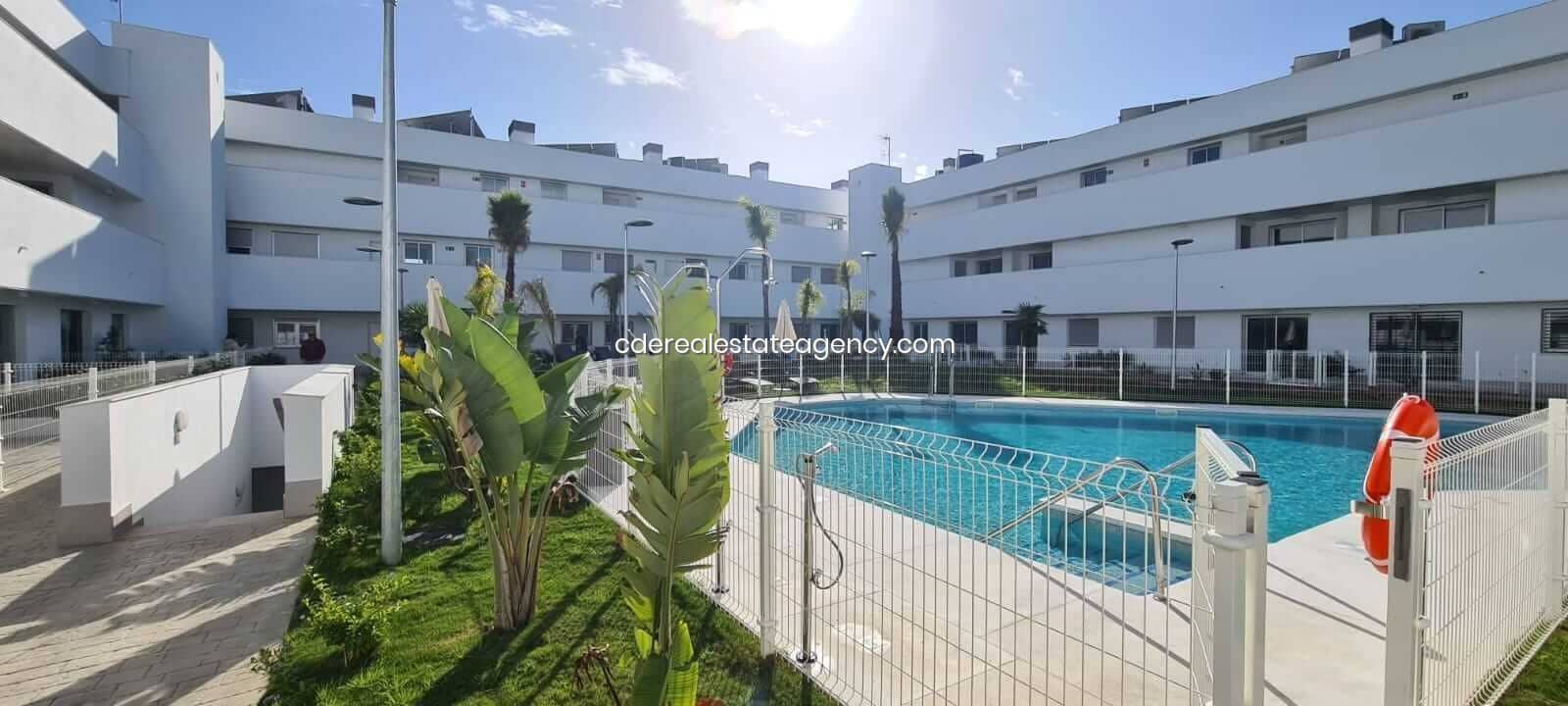Appartement de 2 chambres à louer à Rota avec piscine garage - 1 440 € (Ref: 9806069)