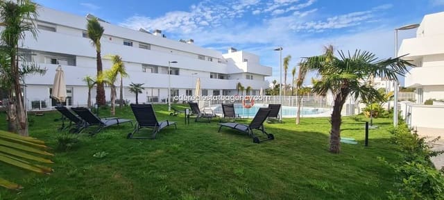 Appartement de 2 chambres à louer à Rota avec piscine garage - 1 440 € (Ref: 9806069)