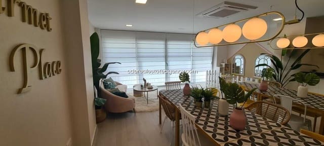 Appartement de 2 chambres à louer à Rota avec piscine garage - 1 440 € (Ref: 9806069)