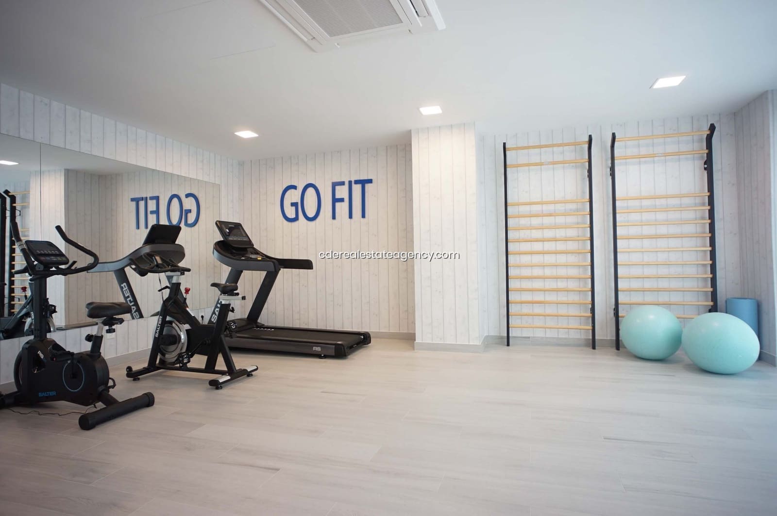 Appartement de 2 chambres à louer à Rota avec piscine garage - 1 440 € (Ref: 9806069)