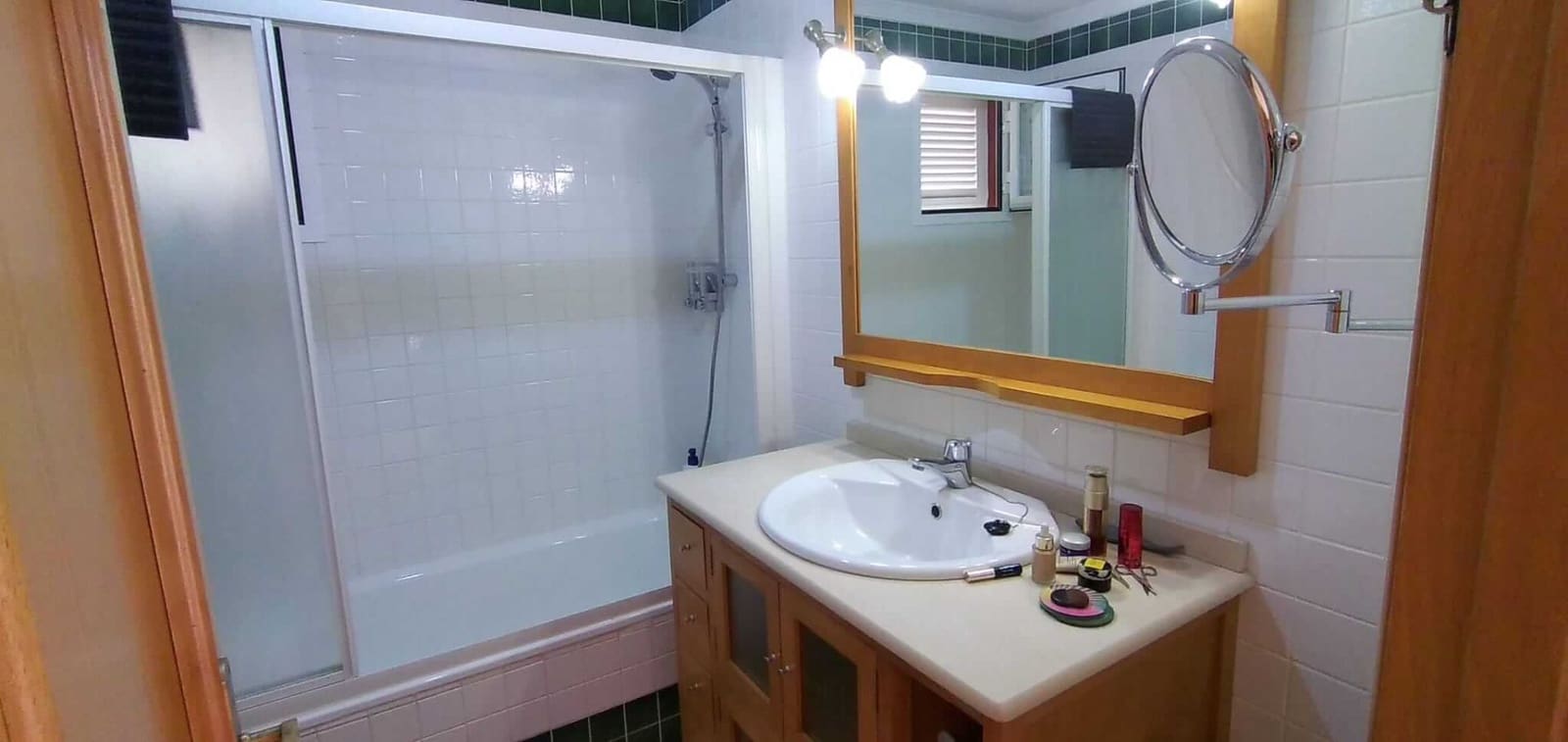 3 camera da letto Villetta Bifamiliare da affittare in Rota con piscina garage - 1.600 € (Rif: 9806070)