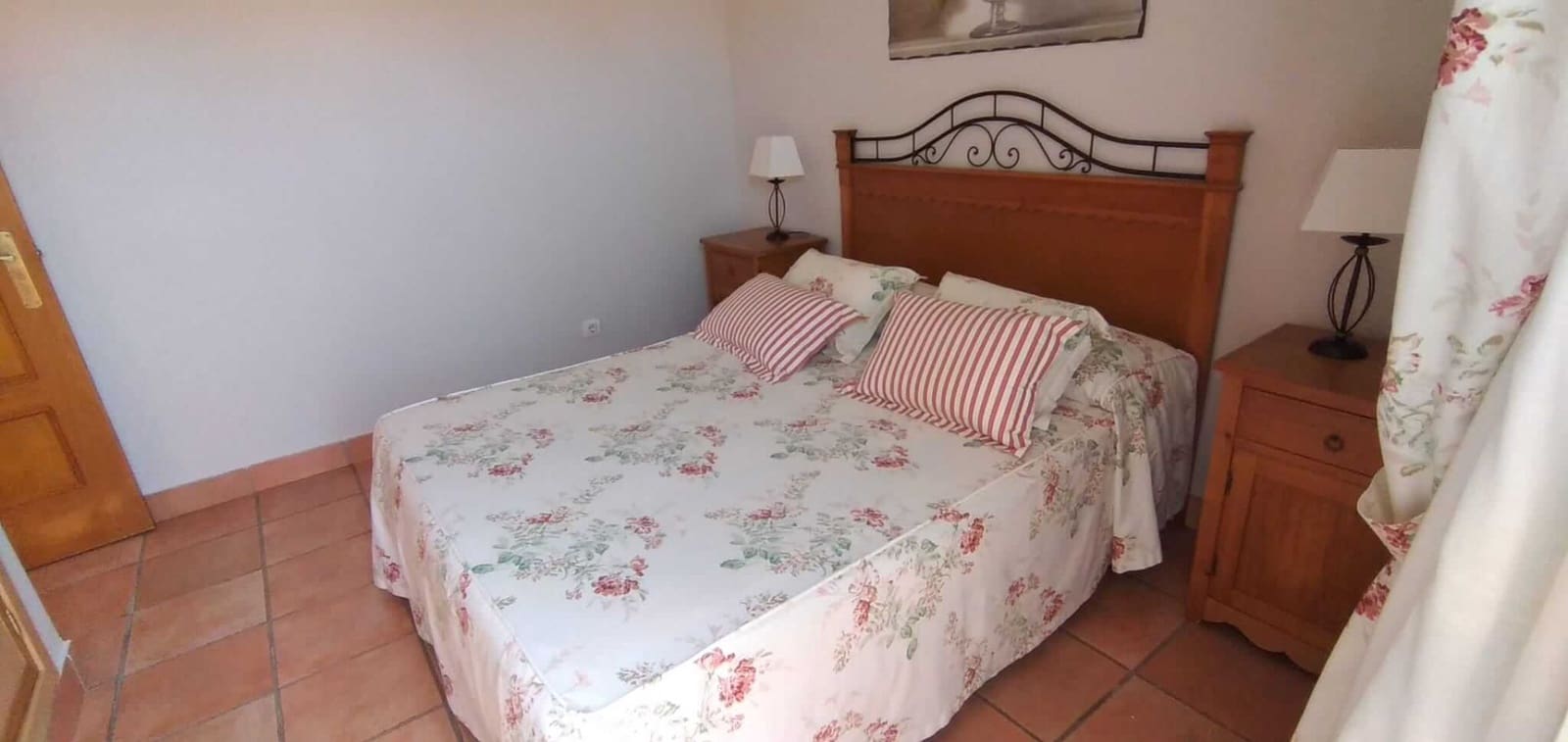 3 camera da letto Villetta Bifamiliare da affittare in Rota con piscina garage - 1.600 € (Rif: 9806070)