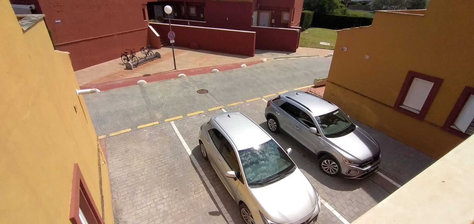 3 camera da letto Villetta Bifamiliare da affittare in Rota con piscina garage - 1.600 € (Rif: 9806070)