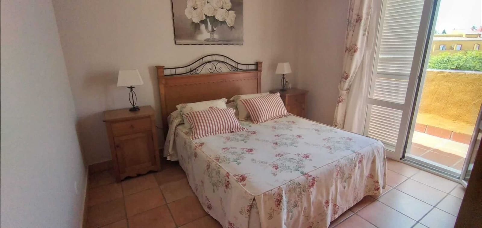 3 camera da letto Villetta Bifamiliare da affittare in Rota con piscina garage - 1.600 € (Rif: 9806070)