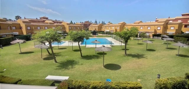 3 Zimmer Doppelhaus zu vermieten in Rota mit Pool Garage - 1.600 € (Ref: 9806070)