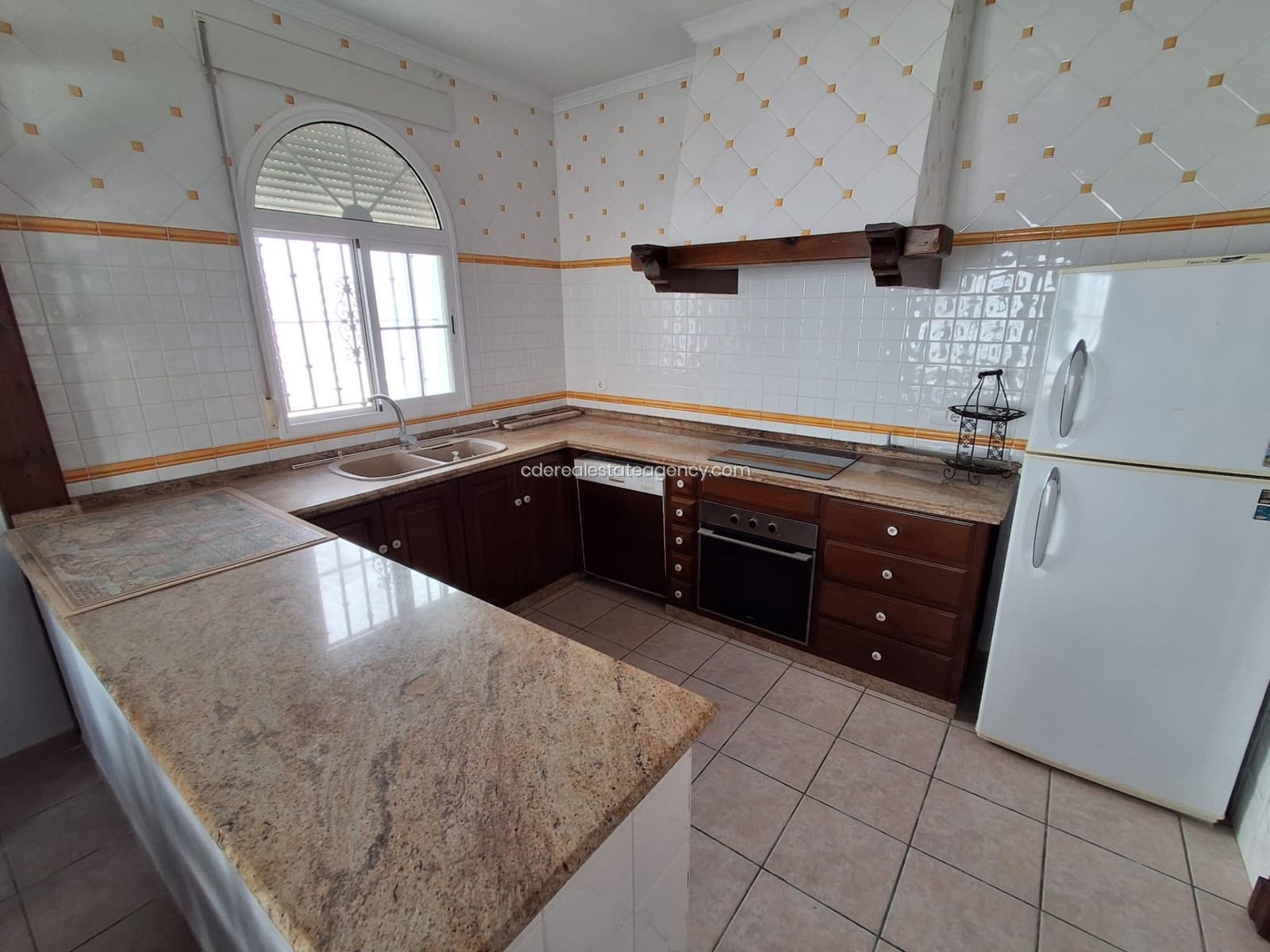 3 soverom Villa til leie i Chipiona med garasje - € 1 440 (Ref: 9806071)