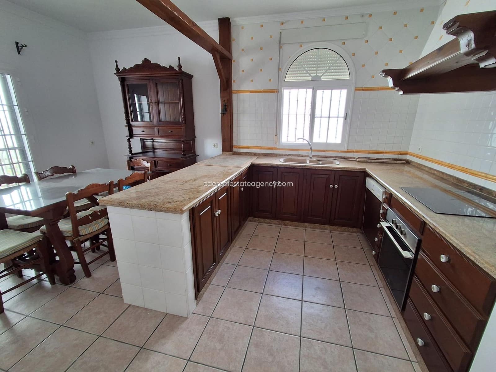 3 soverom Villa til leie i Chipiona med garasje - € 1 440 (Ref: 9806071)