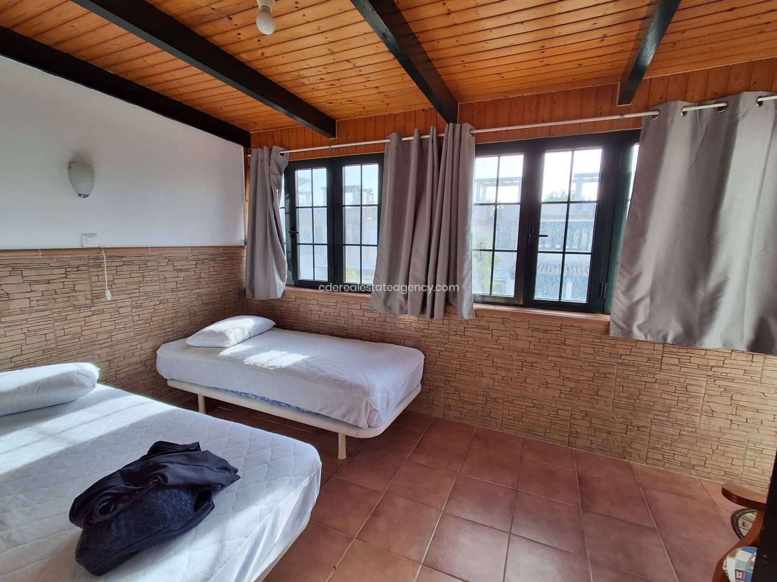 4 camera da letto Villetta Bifamiliare da affittare in Chipiona con piscina garage - 1.800 € (Rif: 9806072)