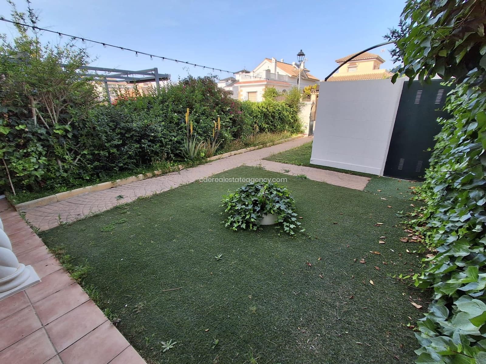 4 camera da letto Villetta Bifamiliare da affittare in Chipiona con piscina garage - 1.800 € (Rif: 9806072)