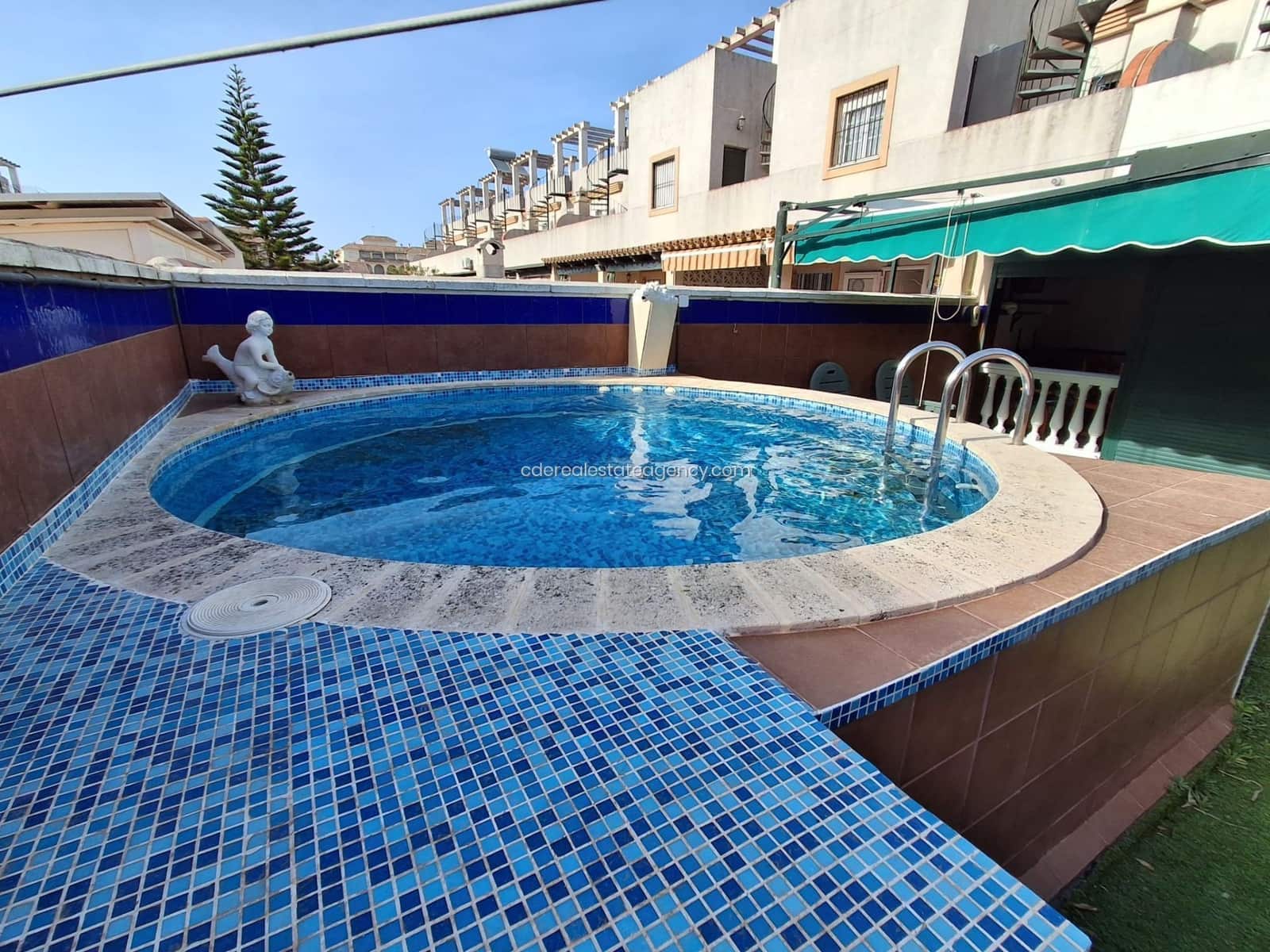 4 camera da letto Villetta Bifamiliare da affittare in Chipiona con piscina garage - 1.800 € (Rif: 9806072)