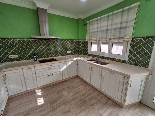 4 soveværelse Villa til leje i Chipiona med swimmingpool garage - € 2.500 (Ref: 9806073)