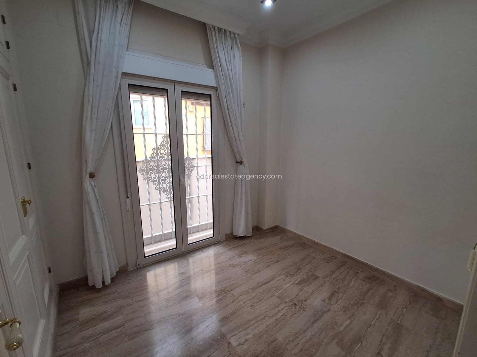 4 soveværelse Villa til leje i Chipiona med swimmingpool garage - € 2.500 (Ref: 9806073)