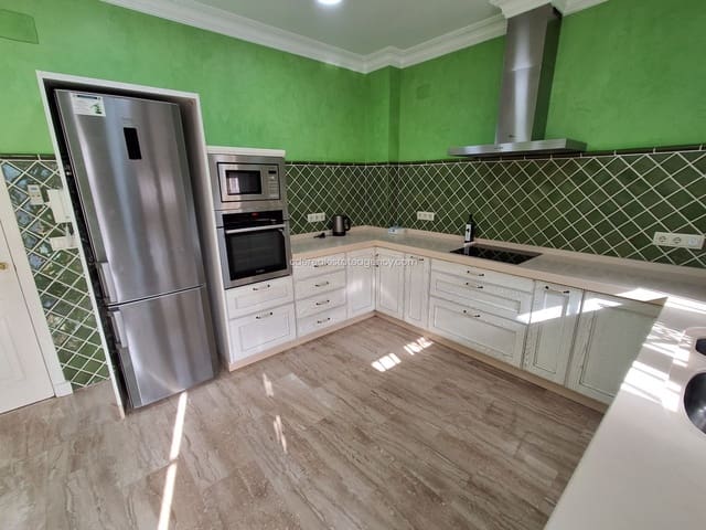 4 soveværelse Villa til leje i Chipiona med swimmingpool garage - € 2.500 (Ref: 9806073)