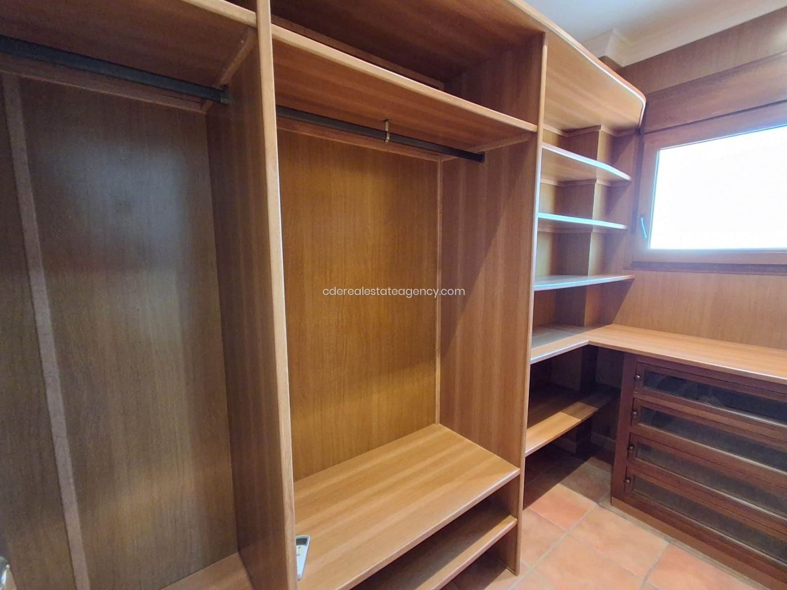 4 slaapkamer Villa te huur in Chipiona met garage - € 2.500 (Ref: 9824611)