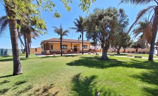4 slaapkamer Villa te huur in Chipiona met garage - € 2.500 (Ref: 9824611)