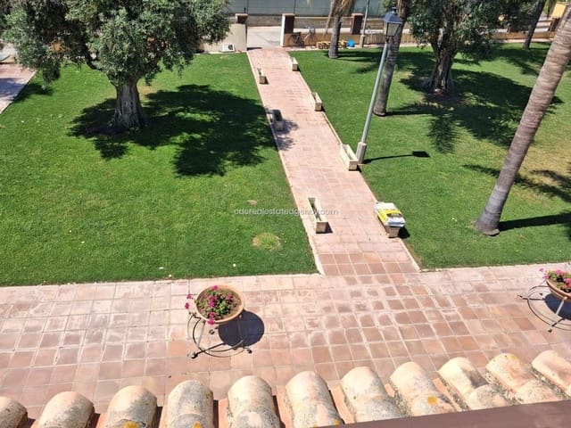 4 slaapkamer Villa te huur in Chipiona met garage - € 2.500 (Ref: 9824611)
