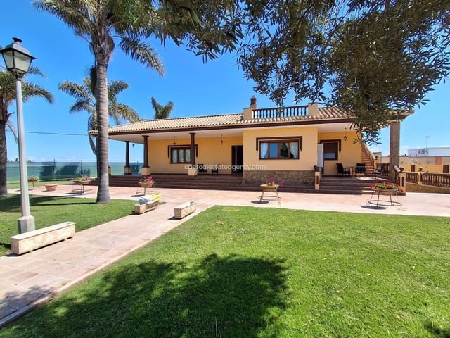 4 slaapkamer Villa te huur in Chipiona met garage - € 2.500 (Ref: 9824611)