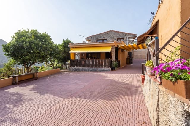 3 slaapkamer Villa te koop in San Cristóbal de La Laguna met garage - € 550.000 (Ref: 8543587)